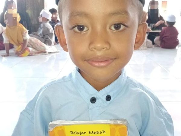 Ananda Rafka Santri Cilik Dinyatakan Lulus Tes Jilid 2 Dengan Lancar Dan Tuntas.